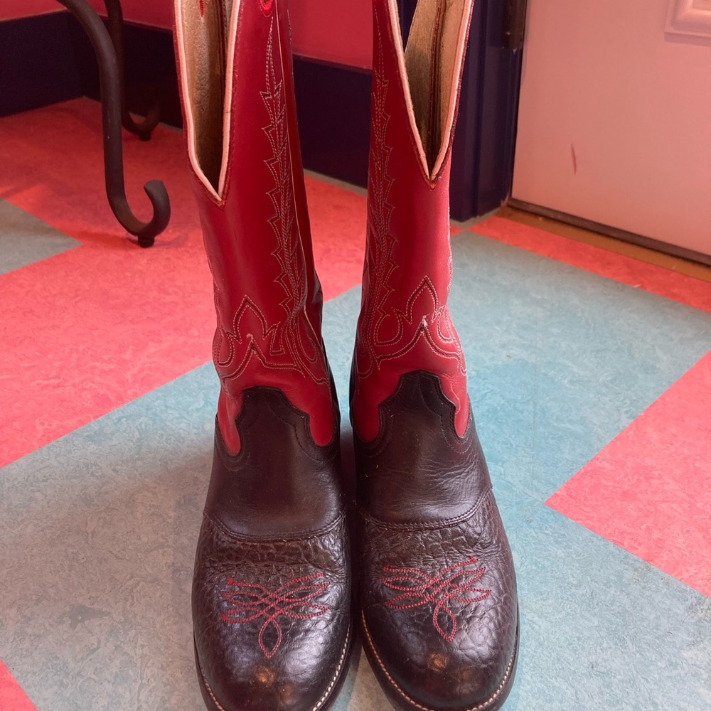 Tony Lama Vintage Red and Black Cowboy Boots Size 6.5 D (Fits Women Sz 8)